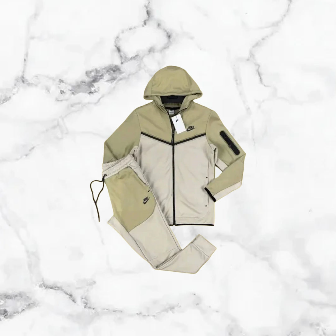 Nike | Ensemble Tech - Vert